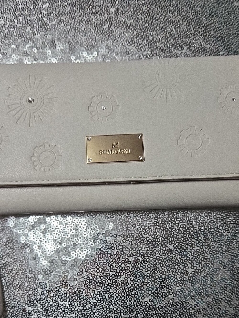 Swarovski Ivory/White Embossed Leather Wristlet Clutch with Gold Plaque - Picture 2 of 6